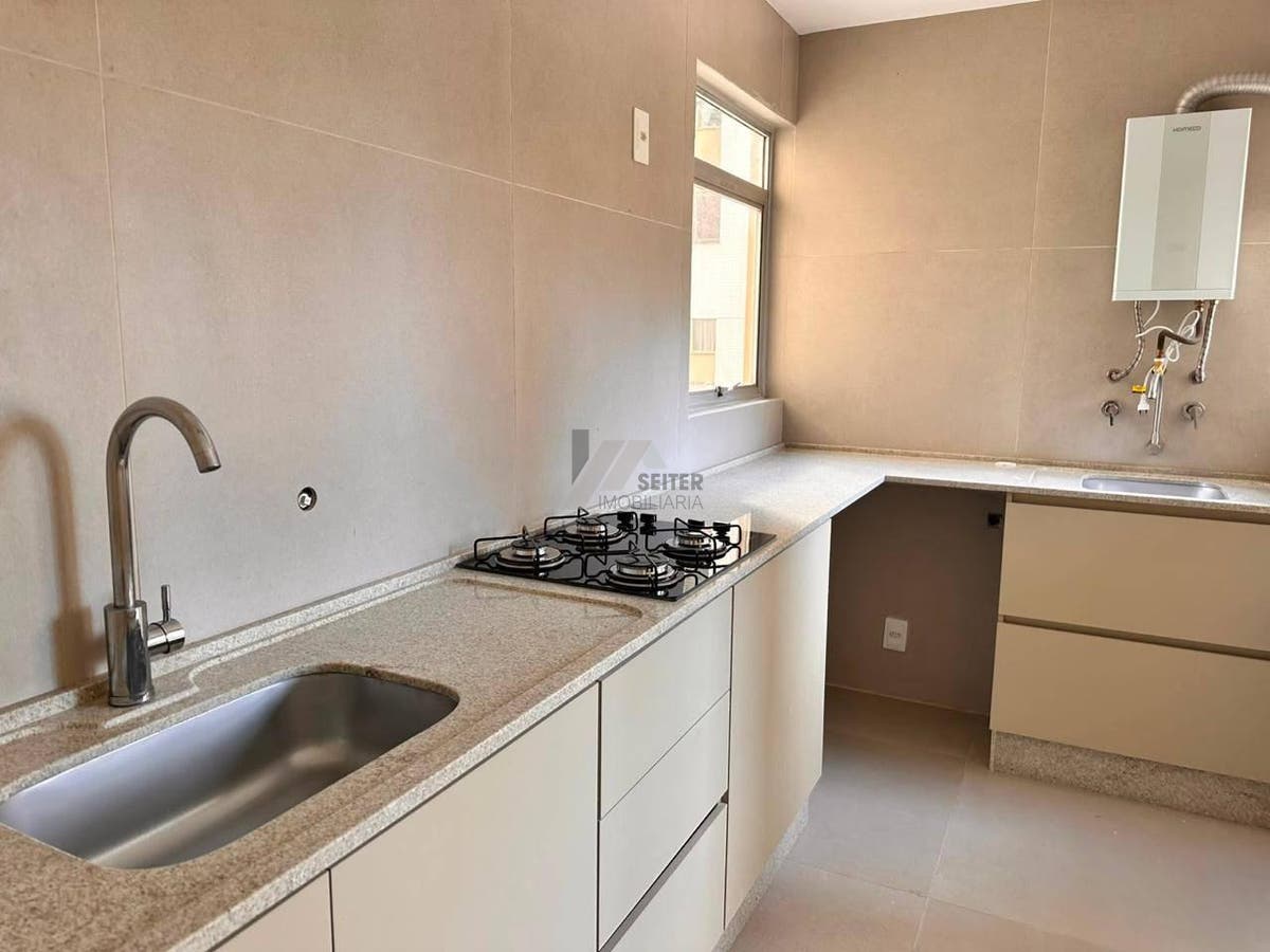 Apartamento a venda com 2 quartos Centro Florianópolis