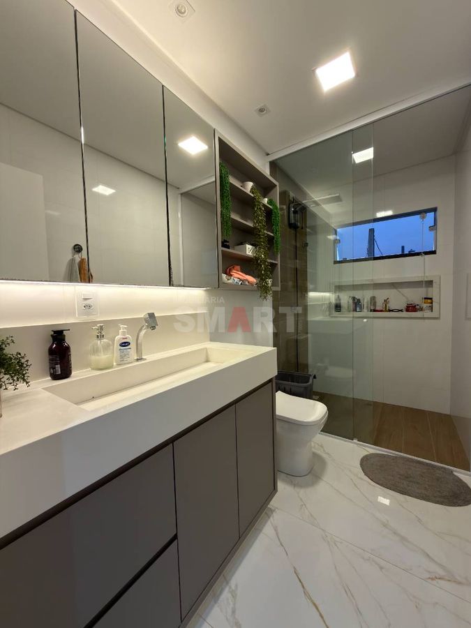Geminado Semimobiliado com Piscina no Centenário com 1 Suite + 2 Quartos - foto 3