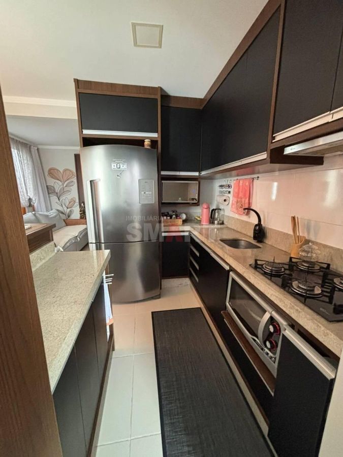 Apartamento com 2 Quartos e Ampla Área Externa no Bairro Amizade