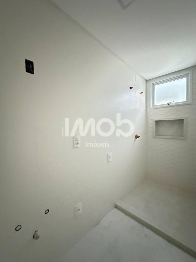 Apartamento com terraço 3 suítes - centro