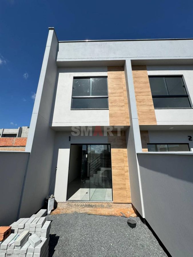 Casa Geminada Duplex com 02 Quartos no Jaraguá 99