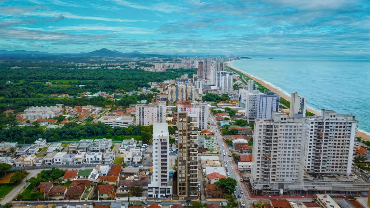 Sky Rooftop - Baln. Piçarras Centro - Suíte + 02 Dormitórios e 02 Suítes