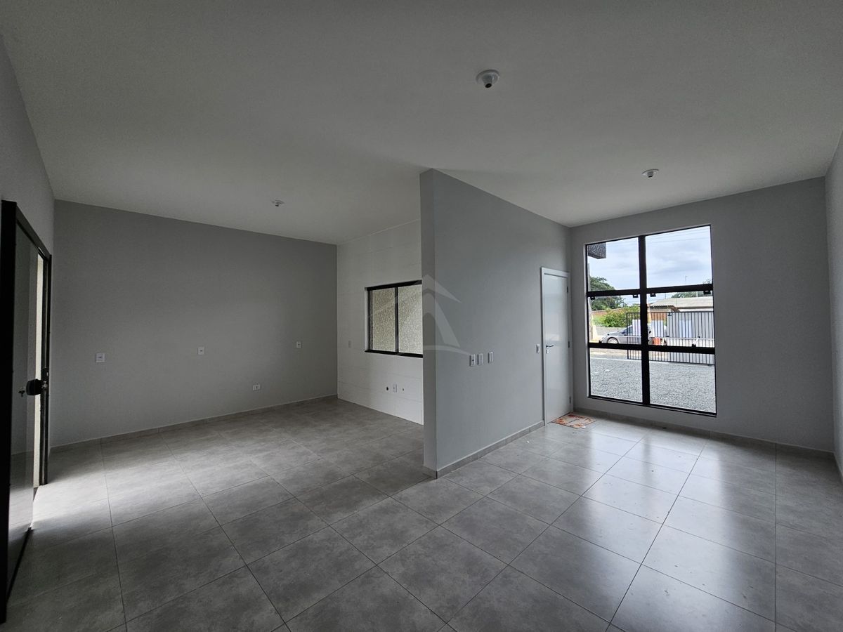 Casa de excelente acabamento, 3 quartos sendo 1 suite, barra do sai