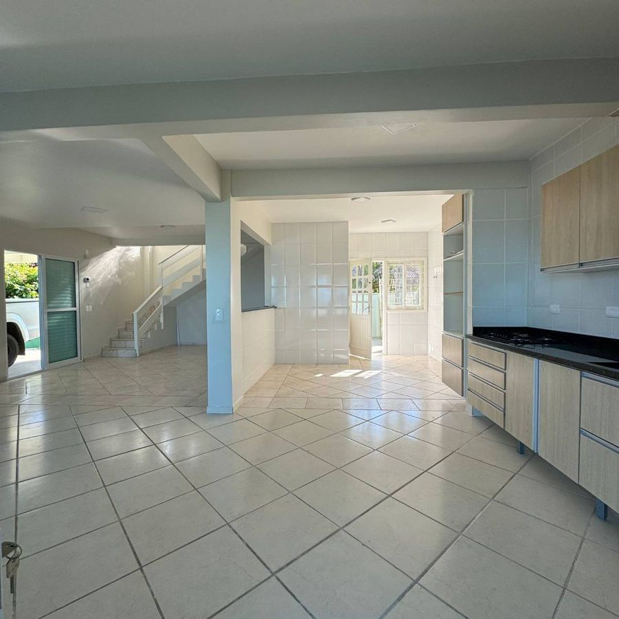 Casa pé na areia, 5 quartos, 3 pavimentos, bal cambijú