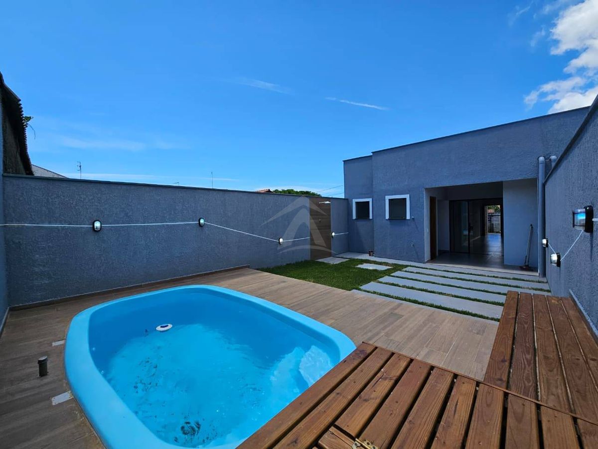 Casa com piscina, 3 quartos sendo 1 suíte, barra do saí