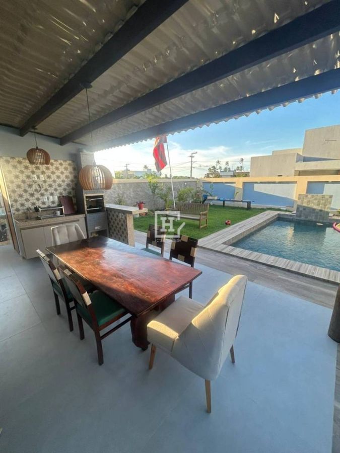 Casa de Condomínio com 4 quartos - Aracaju