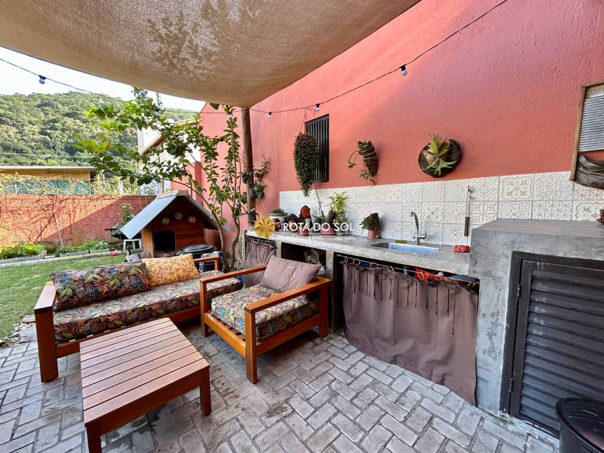 Casa à venda 4 quartos com piscina Praia Mariscal Bombinhas SC - 35