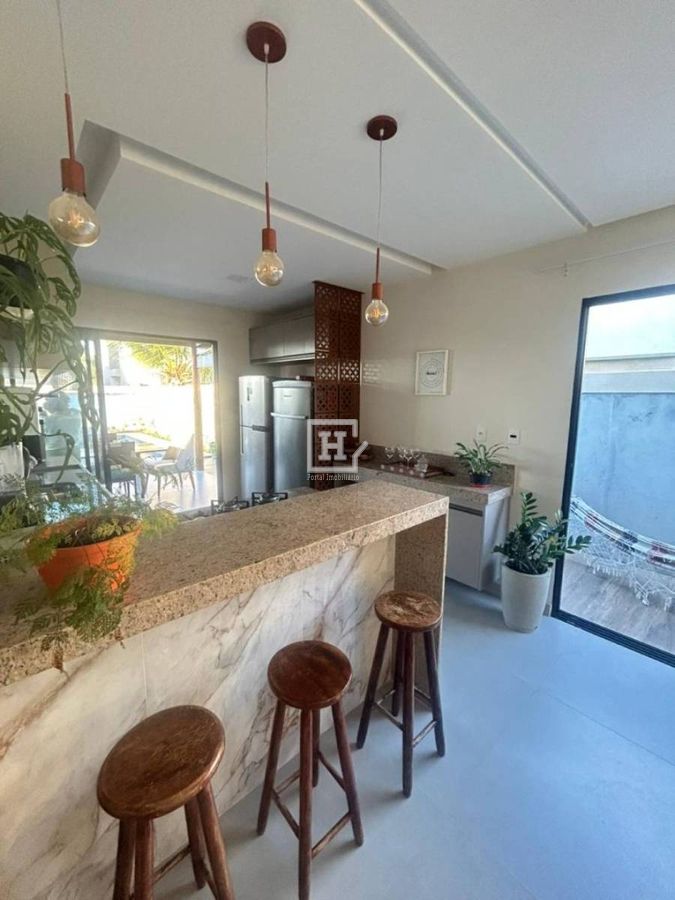 Casa de Condomínio com 4 quartos - Aracaju
