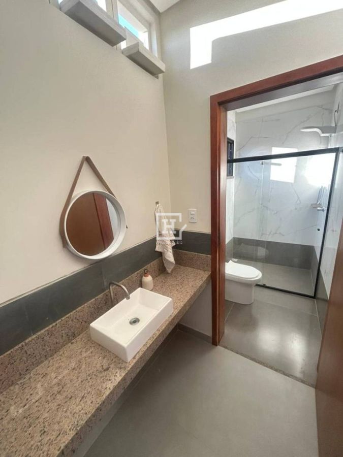 Casa de Condomínio com 4 quartos - Aracaju