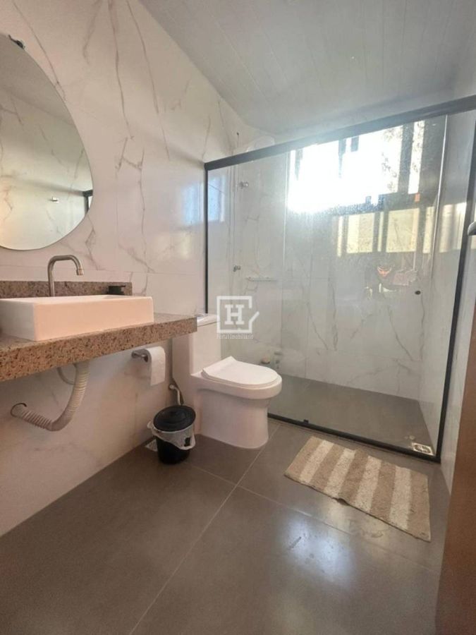 Casa de Condomínio com 4 quartos - Aracaju