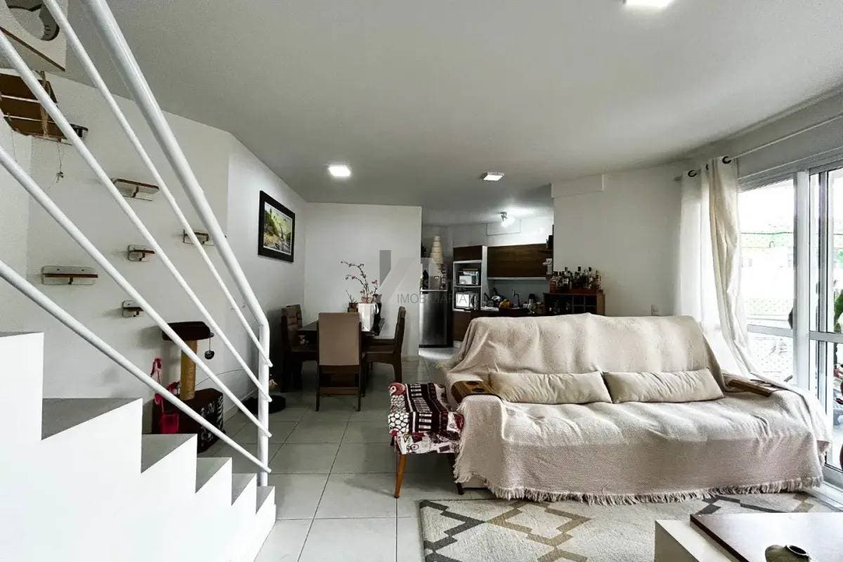Apartamento com 2 quartos 2 suítes Córrego Grande Florianópolis