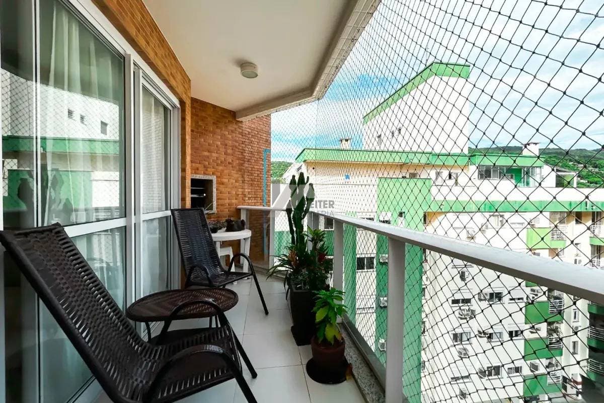 Apartamento com 2 quartos 2 suítes Córrego Grande Florianópolis