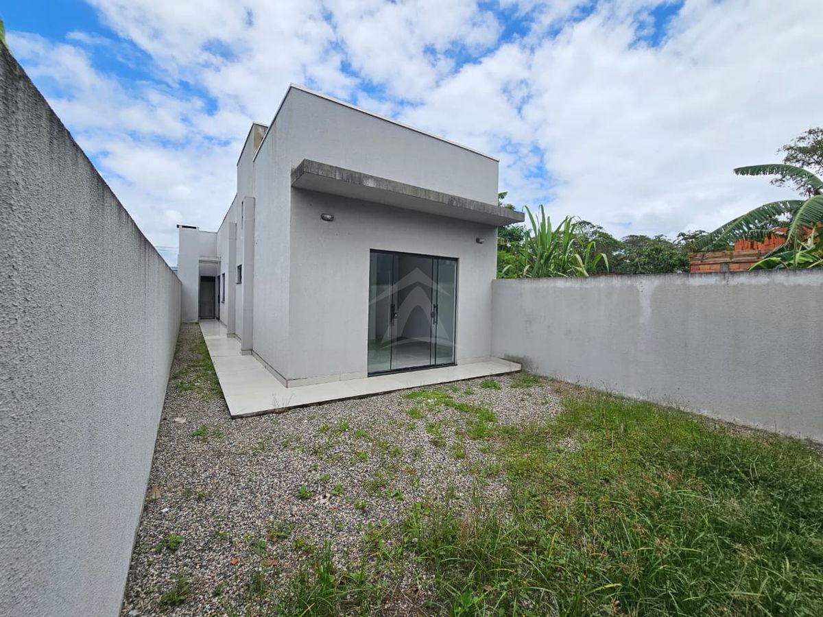 Casa, 3 quartos sendo 1 suíte, pontal