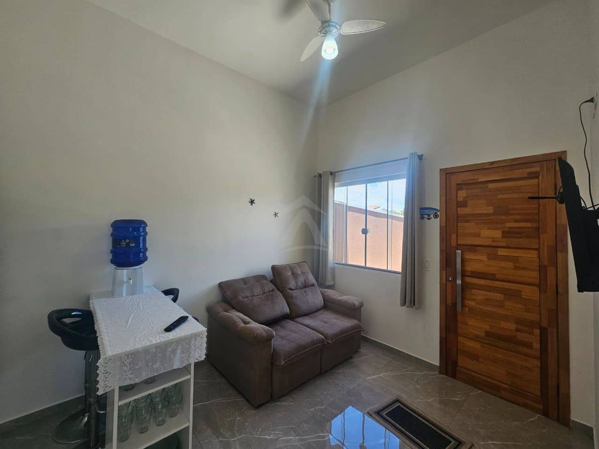 Casa a 500 metros da praia, 2 quartos, bal cambiju
