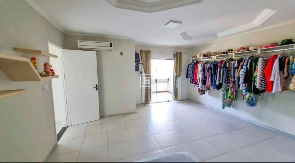 Casa com 6 quartos à Venda, Zona de Expansão (Robalo) - Aracaju