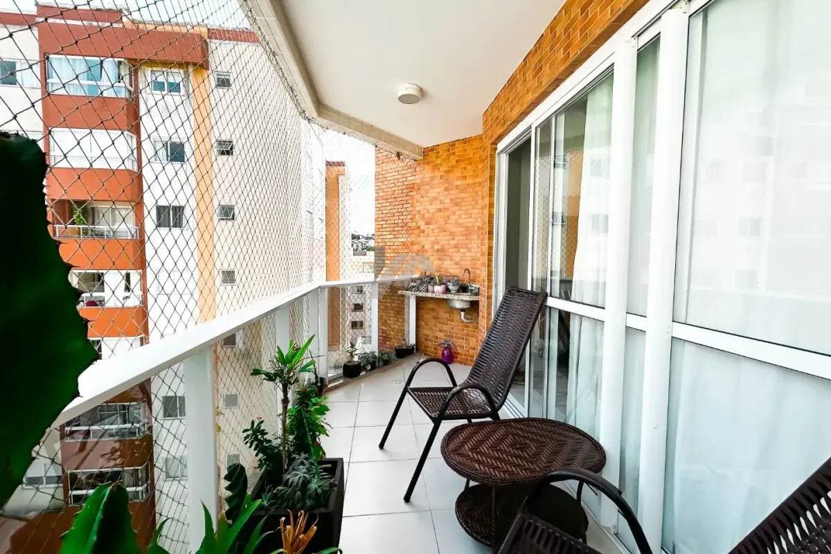 Apartamento com 2 quartos 2 suítes Córrego Grande Florianópolis