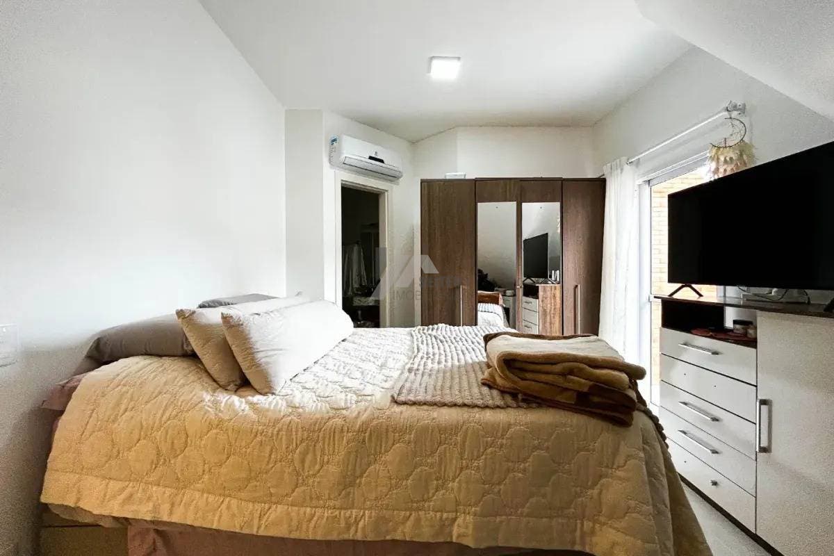 Apartamento com 2 quartos 2 suítes Córrego Grande Florianópolis