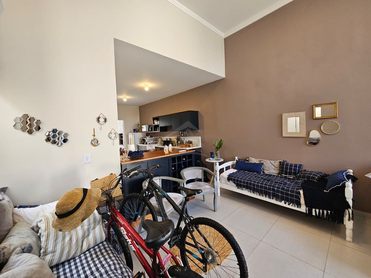 Casa, 3 quartos sendo 1 suíte, barra do sai