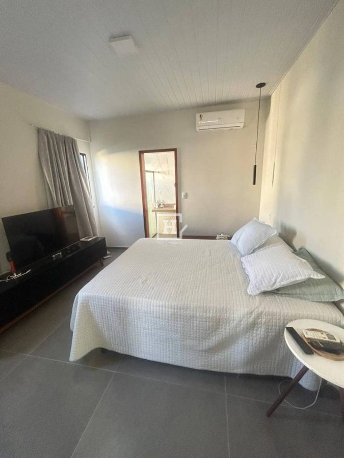 Casa de Condomínio com 4 quartos - Aracaju