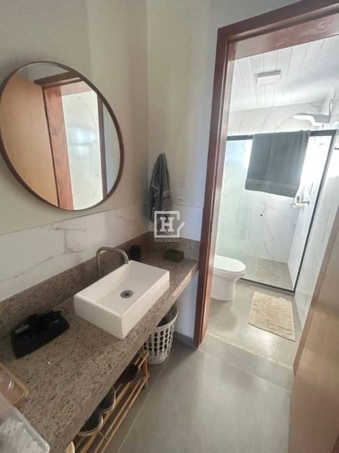 Casa de Condomínio com 4 quartos - Aracaju