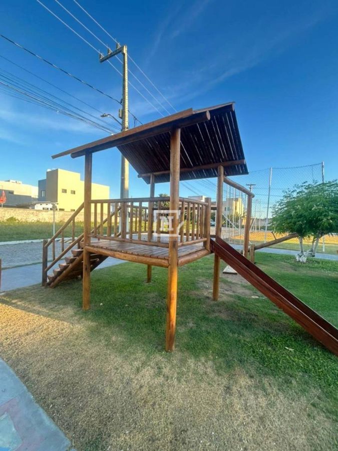 Casa de Condomínio com 4 quartos - Aracaju