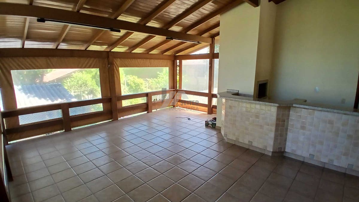 Casa a venda de 4 suites terreno grande Santo Antonio de Lisboa Florianopolis