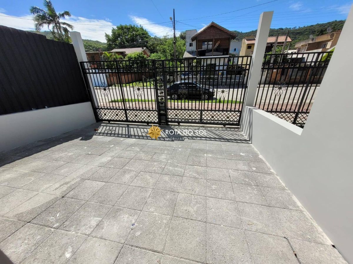 Sobrado 3 suítes novo com piscina Praia Bombas Bombinhas SC — foto 5