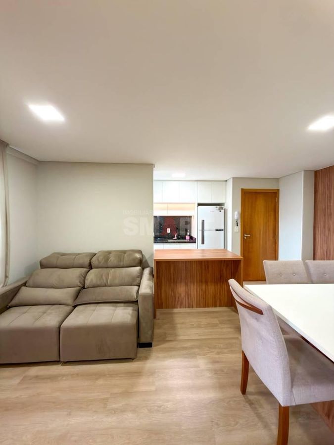 Apartamento mobiliado com 2 quartos na Vila Nova com elevador
