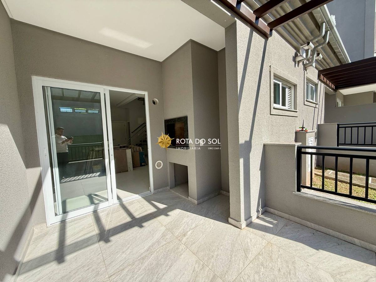 Vila das Galés Triplex 3 Suítes Beira Mar Praia Quatro Ilhas Bombinhas SC - 2