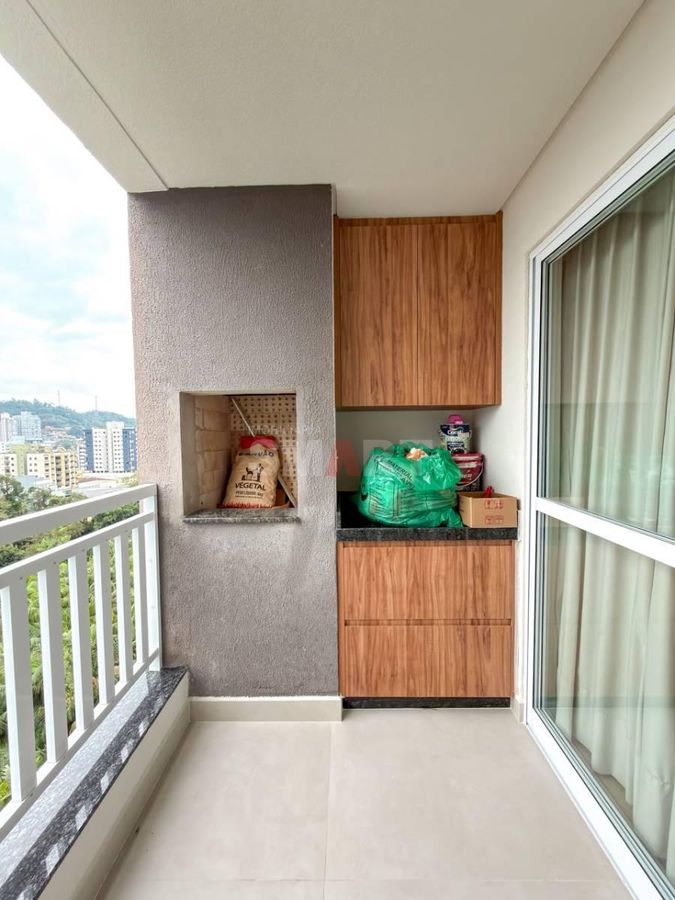 Apartamento mobiliado com 2 quartos na Vila Nova com elevador