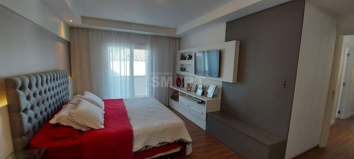 Casa com 4 Suítes no Bairro Nova Brasília