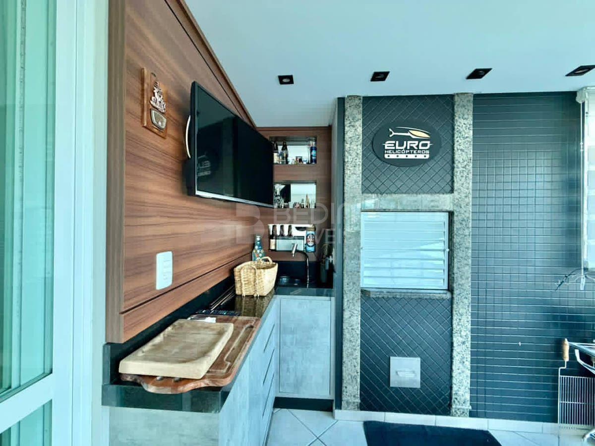 Apartamento de 3 quartos, 140m² no bairro Centro, em Balneário Camboriú | Eu Corretor