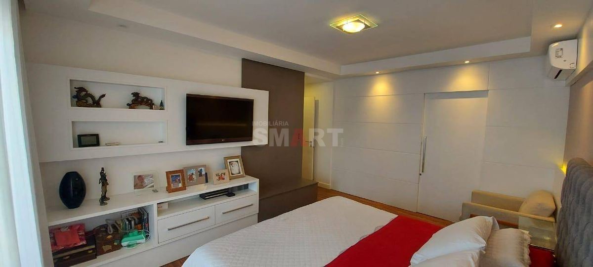 Casa com 4 Suítes no Bairro Nova Brasília