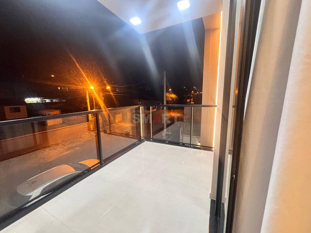 Casa de Alto Padrão com Edícula no Bairro Rau com 3 Suítes