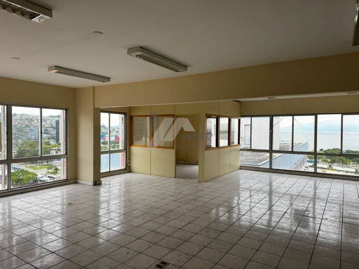 Sala Comercial no Centro