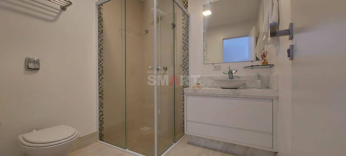 Casa com 4 Suítes no Bairro Nova Brasília