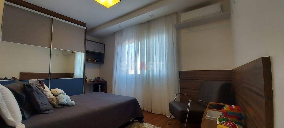 Casa com 4 Suítes no Bairro Nova Brasília