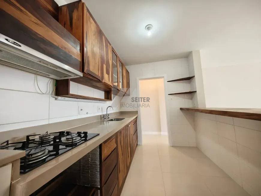 Apartamento com 3 quartos Pantanal Florianópolis