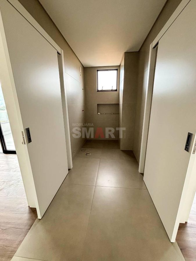 Casa com Elevador e 3 Andares Alto Padrão no Tifa Martins