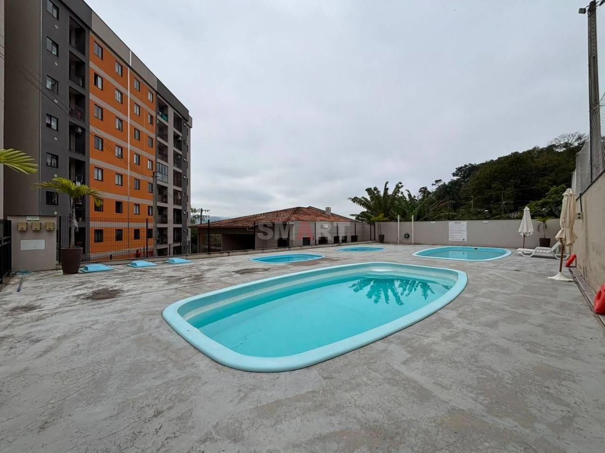 Apartamento com 2 Quartos na Ilha da Figueira