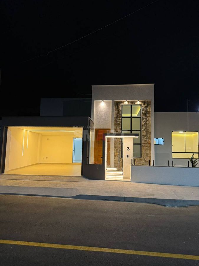 Geminado Térreo com 2 Vagas de Garagem no Bairro Três Rios do Norte