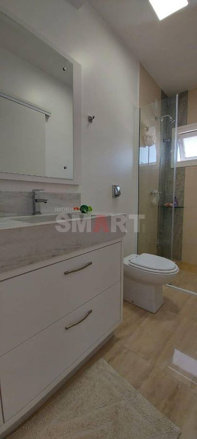 Casa com 4 Suítes no Bairro Nova Brasília