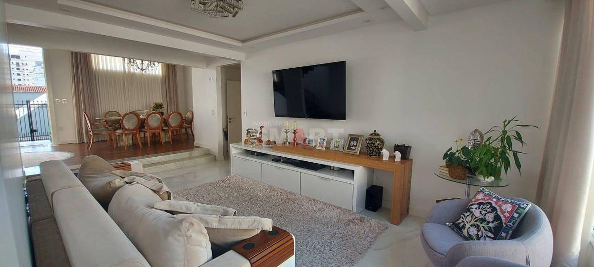 Casa com 4 Suítes no Bairro Nova Brasília