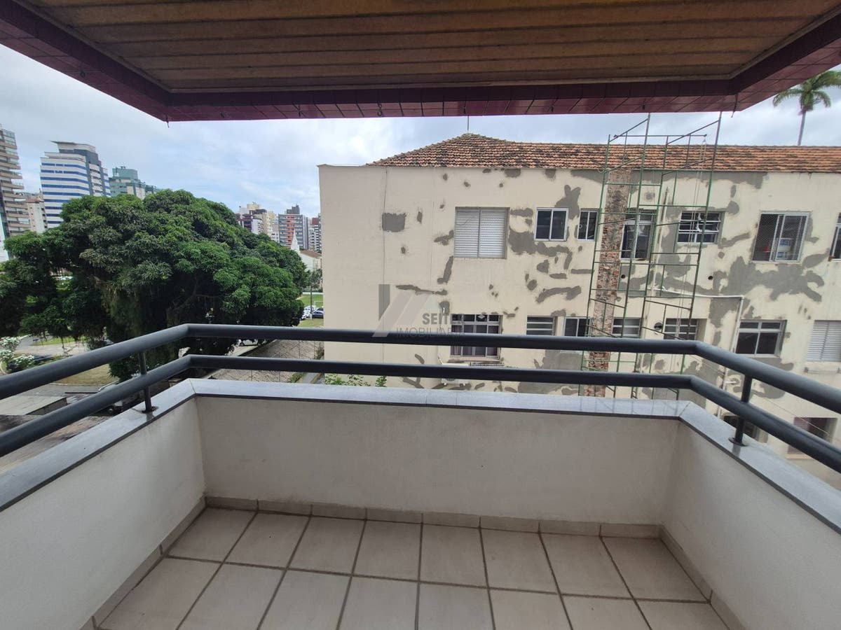 Apartamento de 3 quartos para alugar centro