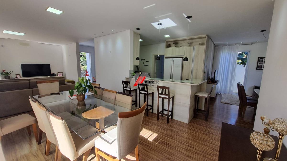 Casa de 3 suites a venda Lagoa da Conceiçao Florianopolis com 352 metros de area util