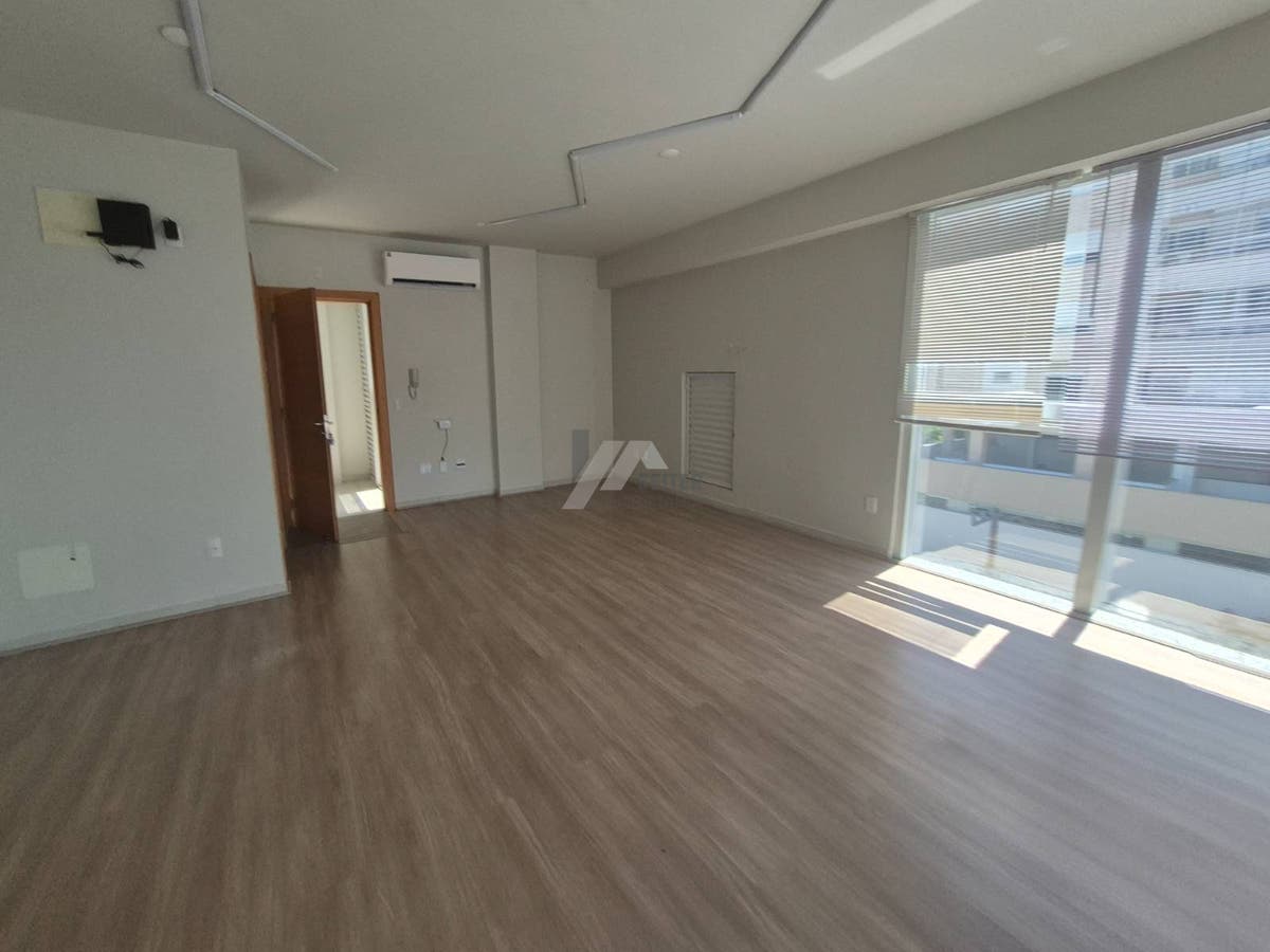 Sala comercial a venda no bairro Itacorubi com 37 m2 de área