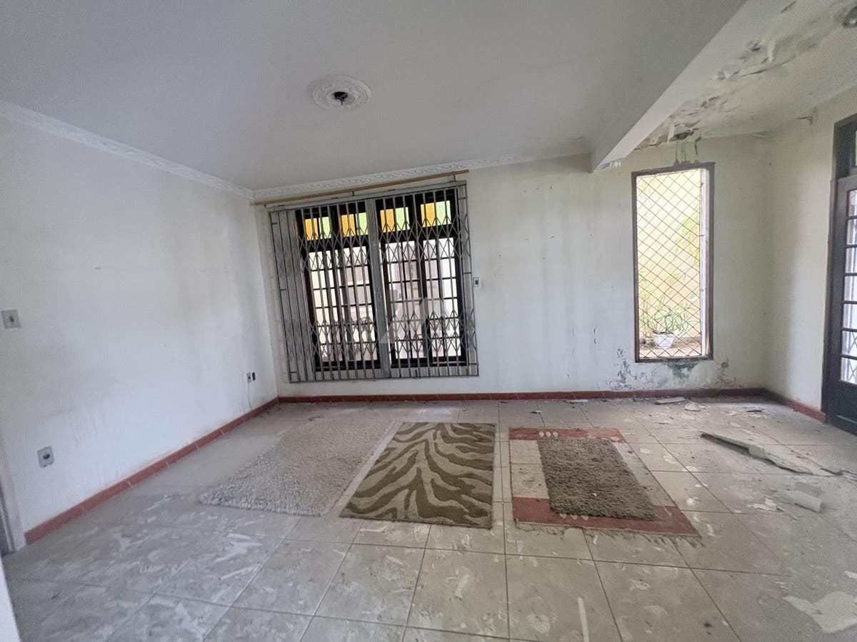 Casa grande a venda no bairro Agronomica