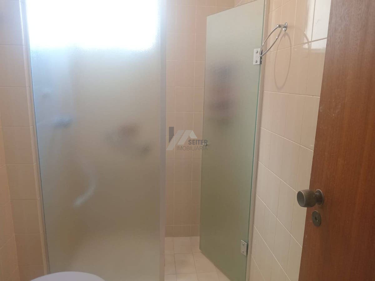 Apartamento 3 quartos para alugar na Av Mauro Ramos