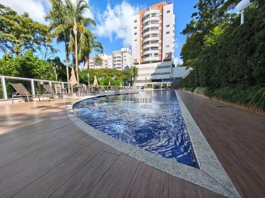 Apartamento com 3 quartos Pantanal Florianópolis
