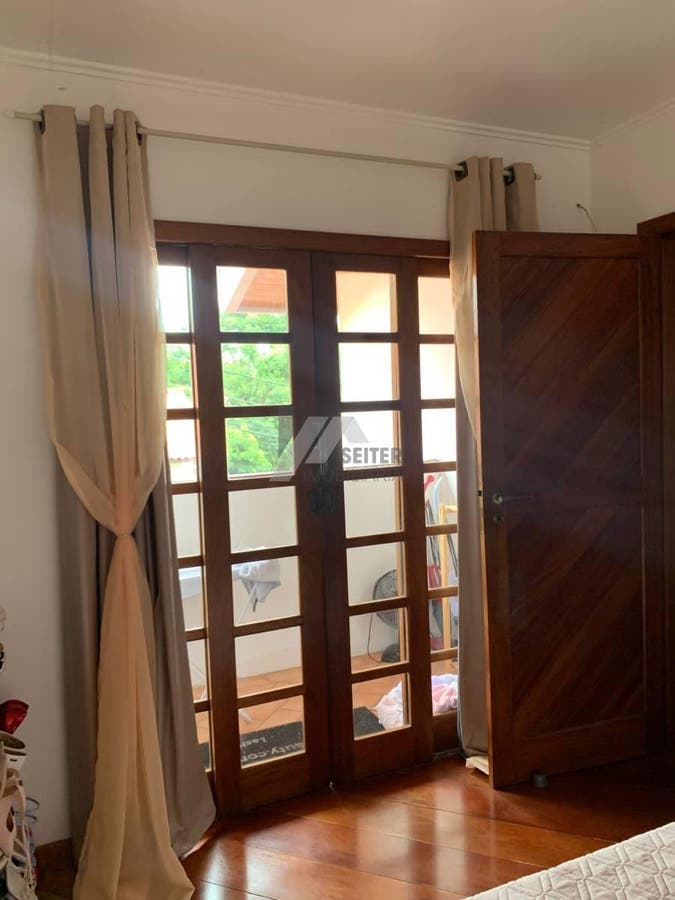 Casa com 5 quartos, Córrego Grande - Florianópolis